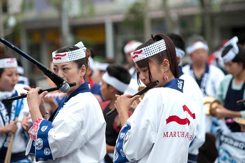 外国人が見た！ねぶた祭が生み出す熱気の渦