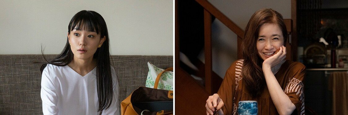 佐和子の担当編集者で俊夫の不倫相手の千佳（奈緒）（左）と、娘を心配しながらも優しく見守る佐和子の母・真由美（風吹ジュン）　©2021『先生、私の隣に座っていただけませんか？』 製作委員会