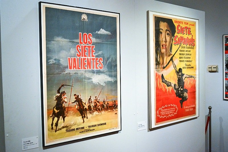 Une affiche espagnole (1965, signée Jano), et une autre argentine de 1957. Il est intéressant de remarquer que le film a reçu un titre différent dans ces deux pays de langue espagnole.