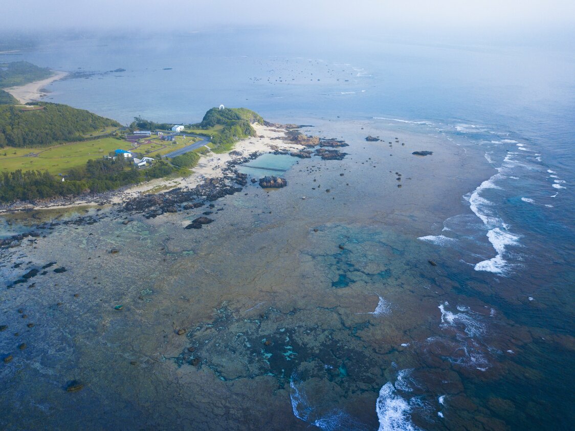 Una vista aérea del espectacular arrecife del cabo Ayamaru.
