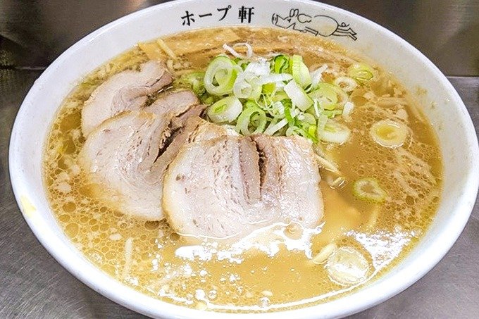“HOPE轩”的拉面（图片：山川大介）