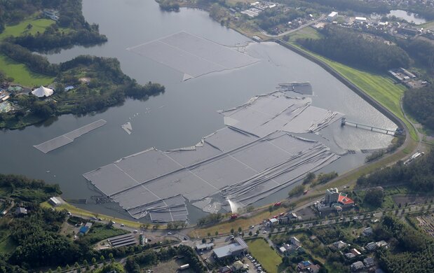 Solar panels damaged by the typhoon in Ichihara, Chiba Prefecture, on September 9, 2019. (© Jiji)