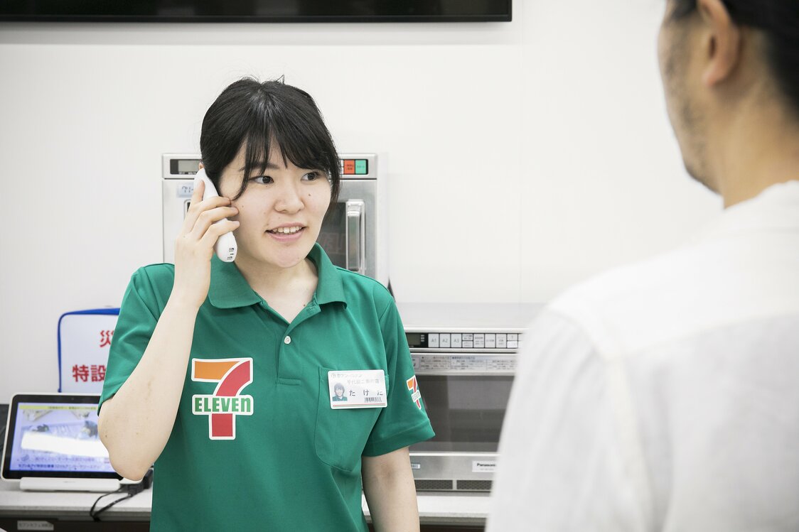コールセンターには店舗の電話を使ってスタッフがかけてくれる