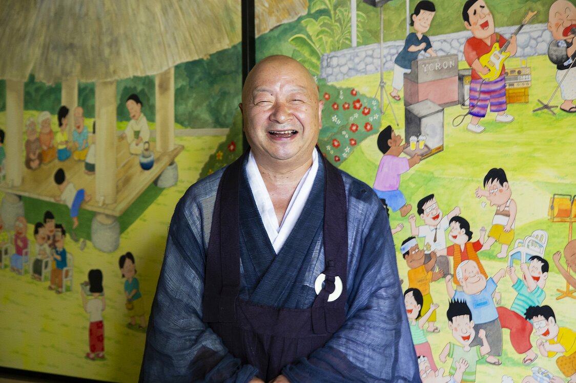 「この襖絵プロジェクトをきっかけに、お寺に足を運んでくれる人が増えれば」と言う山田住職