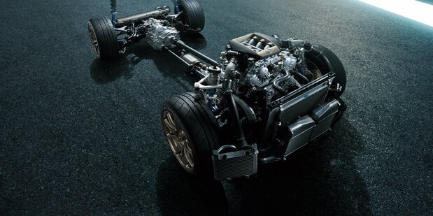 El VR38DETT, el motor biturbo de seis cilindros en “V” y 3.800 cc que impulsa la versión R35 del GT-R. (Cortesía de Nissan Motor)