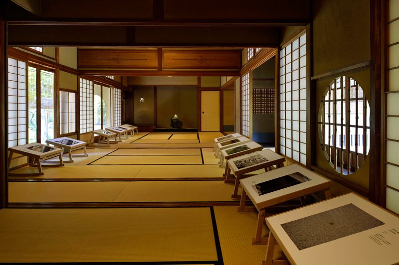 Nature in Tokyo, consisting of works by 13 contemporary Japanese photographers selected by M, a magazine supplement to the French newspaper Le Monde. The venue for this exhibit at Kyotographie was the Kōdōkan, a school established by the Confucian scholar Minagawa Kien in 1806.