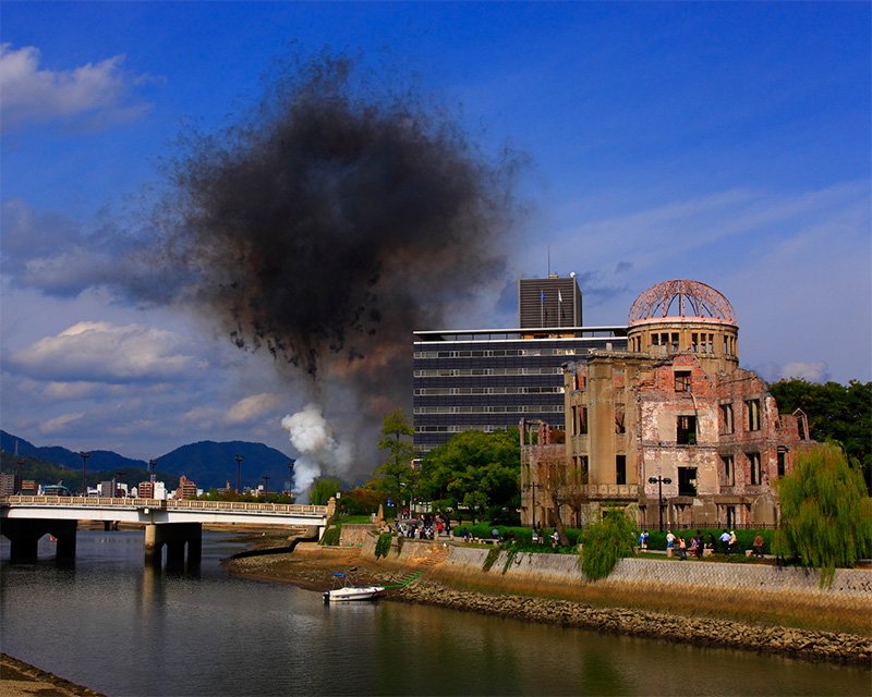 Black Fireworks, a 60-second event using black smoke shells, held on October 25, 2008, at Motomachi Riverside Park near the Atomic Bomb Dome in Hiroshima; commissioned by the Hiroshima City Museum of Contemporary Art. © Cai Guo-Qiang