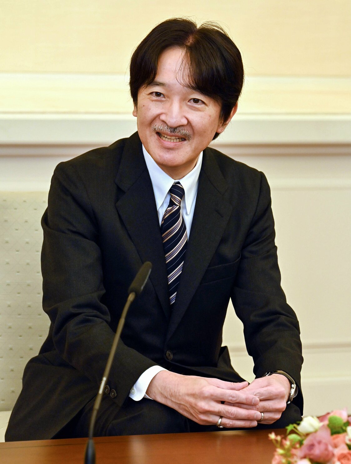 54歳の誕生日を迎えられる前に記者会見される秋篠宮さま＝2019年11月20日、東京・元赤坂の赤坂東邸（時事）