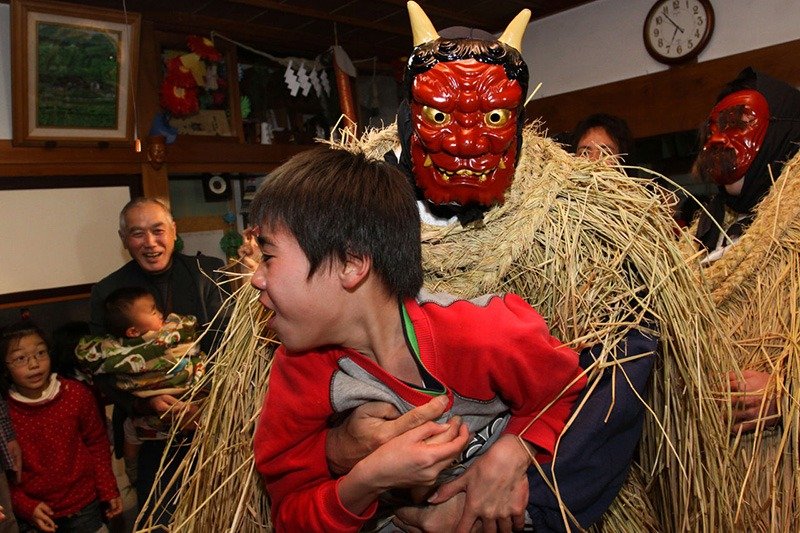 Le masque terrifiant d’un Amahage (Photo avec l’aimable autorisation du Comité éducatif de la ville de Yuza)