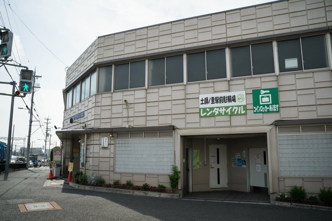土師ノ里駅前駐輪場