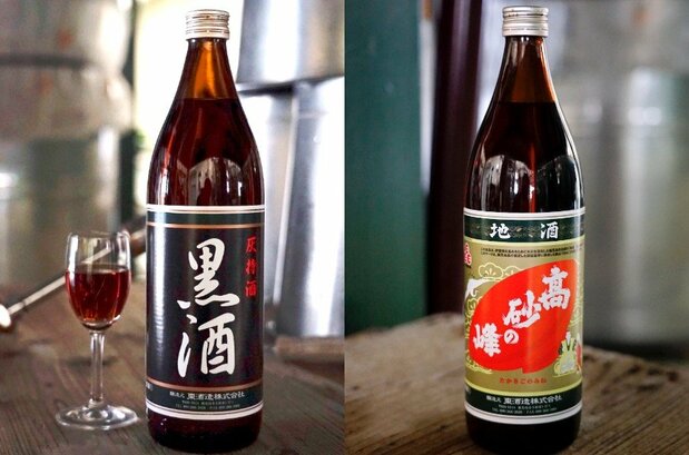 （左）继承了1200年历史的灰持酒特性的黑酒；（右）先前的产品高砂之峰（图片：浮田泰幸）