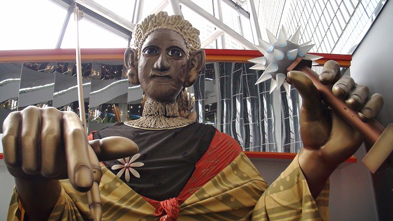 Gakutensoku en el Museo de las Ciencias de Osaka. Podemos buscar características parecidas de nuestro rostro en el rostro de Gakutensoku, el cual se dice que fue diseñado para reunir las características de todos los pueblos de la tierra.