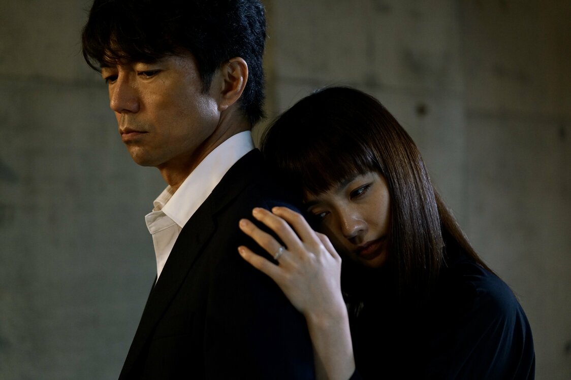 貴志と妻・薫（中村ゆり）の関係にはどんな秘密があったのか　©︎Love Mooning Film Partners