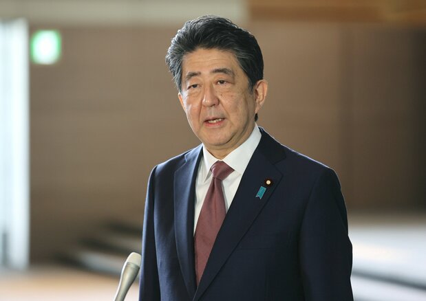 Abe Shinzō habla en una entrevista en la oficina del primer ministro (Kantei) el 16 de septiembre de 2020. (© Jiji)