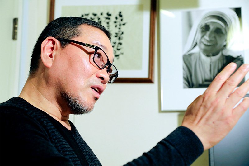 Ayudando a los que están al borde del abismo: Gen Hidemori, representante de Nippon Kakekomidera