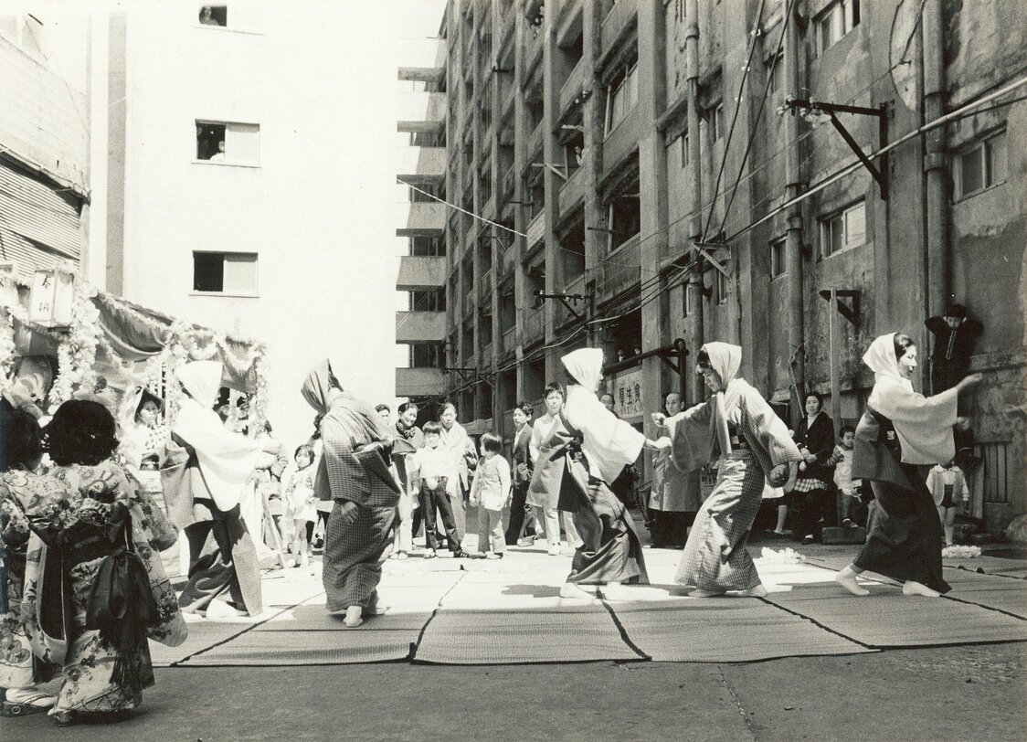 An island festival to pray for safety in the coal mine. (© Gunkanjima Digital Museum)