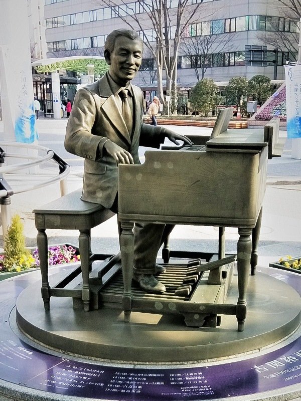 福島車站的古關裕而雕像（攝影：米果）