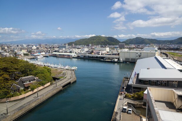 从大型展望水门“View-O”俯瞰沼津港