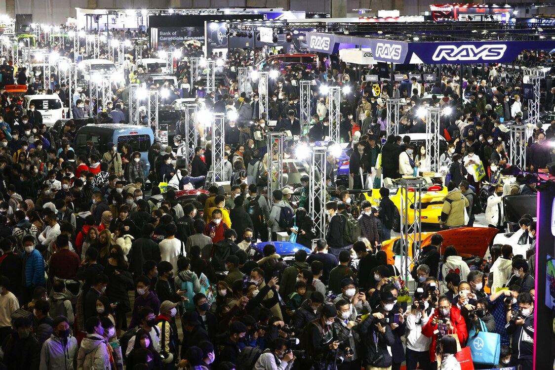 コロナ禍前の30万人超には及ばないが、18万の来場者を集めた東京オートサロン2023　写真：東京オートサロン事務局