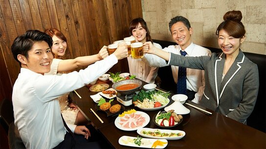 会社の忘年会、今年も見送りムード？ : 依然として強いコロナへの警戒感