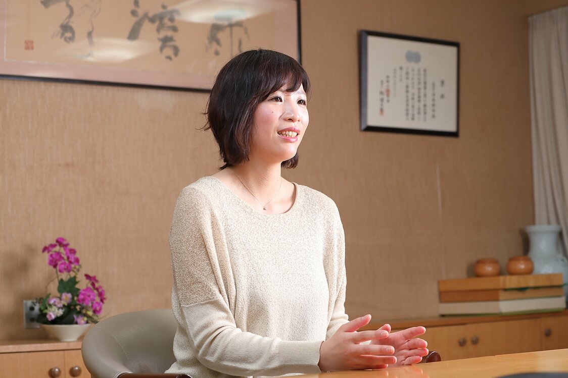 「硬頸精神」で勝利をつかむ——囲碁女流棋士・謝依旻六段に聞く