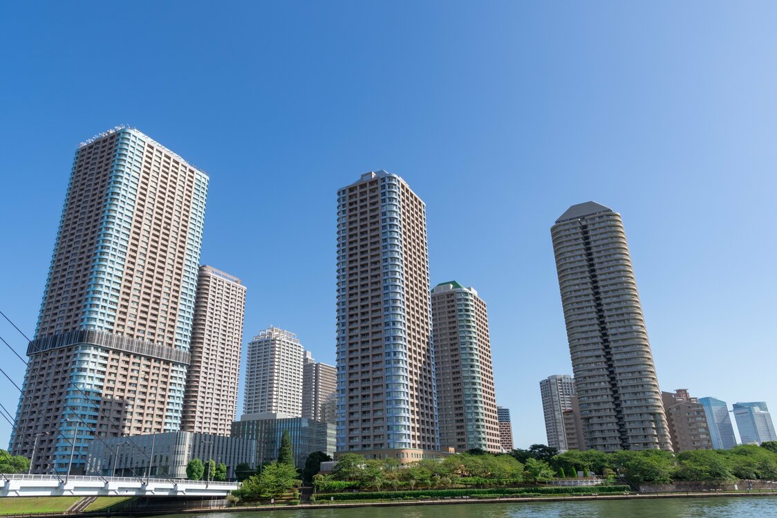 東京都中央区佃のタワーマンション群（PIXTA）