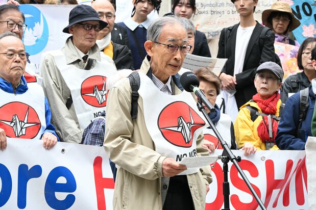 Hamasumi Jirō speaks in New York on April 26, 2026, at an event protesting nuclear weapons during the eleventh Review Conference of the Parties to the Nuclear Non-Proliferation Treaty, held in the city. (© Jiji)