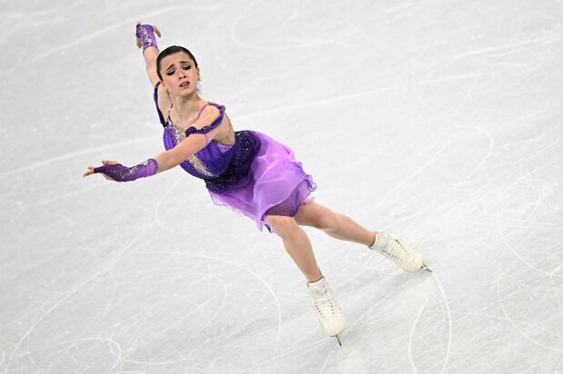 団体戦や個人ショートプログラムでは「ロシアの最高傑作」という称号にふさわしい圧巻の演技を見せていたワリエワだったが……(2022年2月15日、中国・北京) AFP=時事