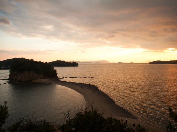 夕阳中的“天使之路”，浪漫情侣的圣地