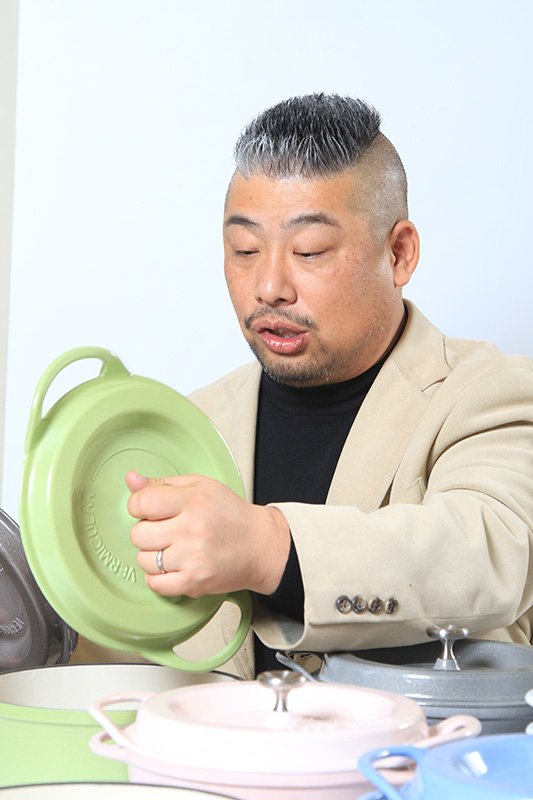 Kitamura con la olla Vermicular.