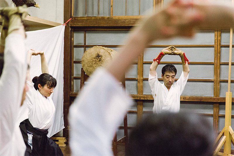 Ogasawara-ryū yabusame students limber up for a training session.