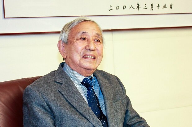 谷野作太郎氏