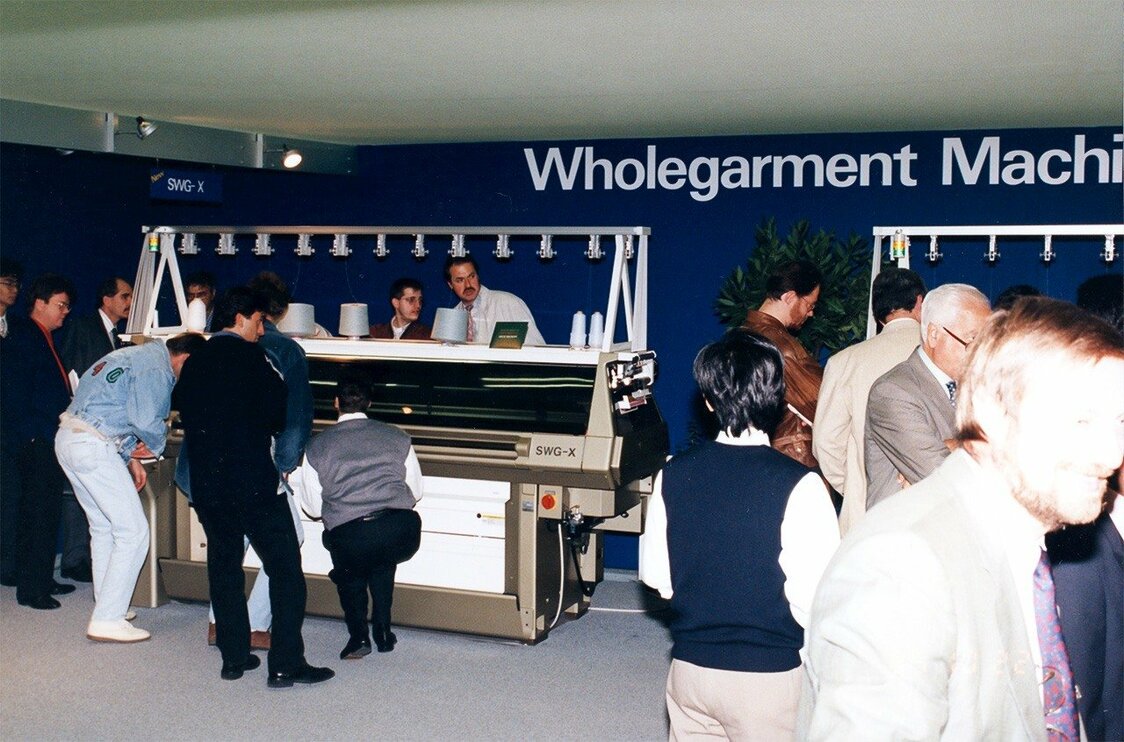 1995年、イタリア・ミラノの繊維産見本市で脚光を浴びた（島精機製作所提供）