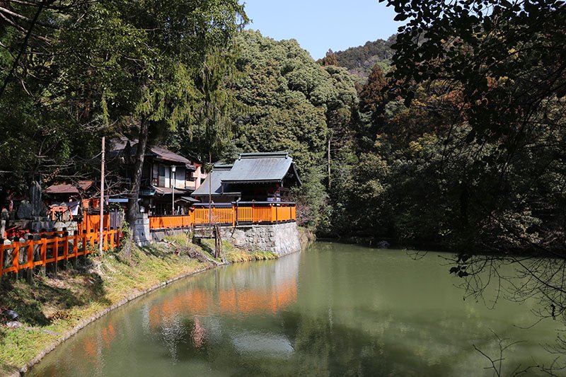 外国人为何会觉得伏见稻荷神社“很酷”？