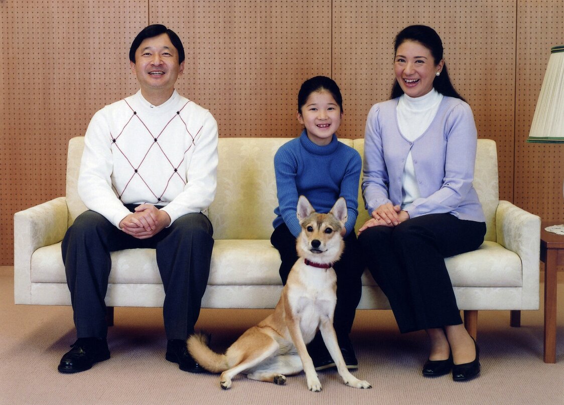 Photo commémorative lors de l’anniversaire des 46 ans de la future impératrice Masako, en décembre 2009. (Reuters)