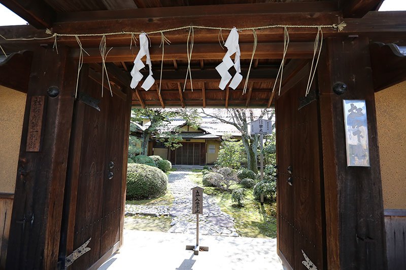 外国人为何会觉得伏见稻荷神社“很酷”？