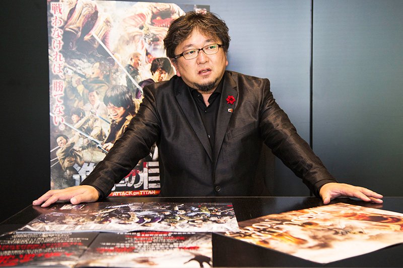 Higuchi Shinji a une grande expérience en matière d’animation, mais avec l’Attaque des Titans, c’est la première fois qu’il s’aventurait dans l’adaptation cinématographique d’un manga.