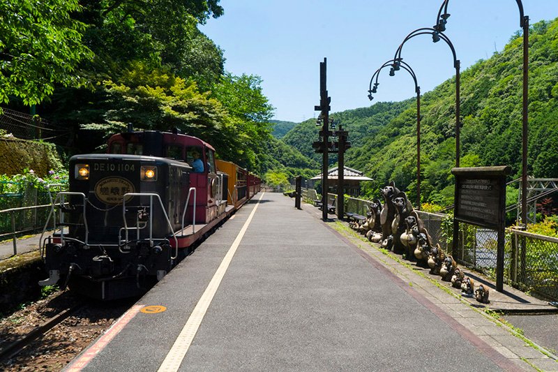 El tren panorámico Sagano Torokko.