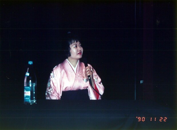 1990年のアントワープ公演(マツダ映画社提供)