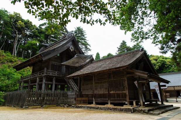 The <em>taisha</em>-style main hall has been designated a national treasure.