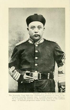 Yuan Shikai (photo tirée de China Revolutionized, John Stuart Thomson, Bobs-Merrill Company, Indianapolis, 1913)