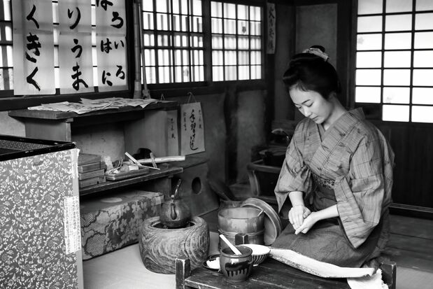 『せかいのおきく』第7章の1シーン。セットや小道具、衣裳など、すべてリユース品が使われた　©2023 FANTASIA