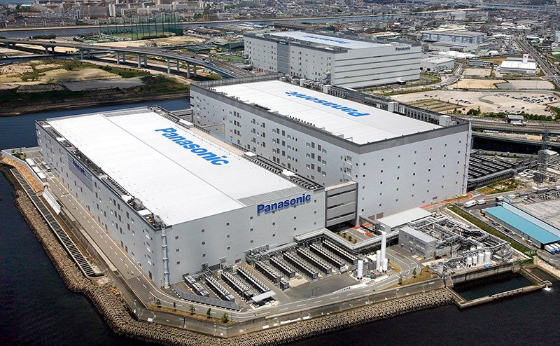 位于兵库县尼崎市的Panasonic等离子显示器（PDP）工厂。随着电视机生产的结构改革，尼崎的3个PDP工厂中2个停止了生产，同时中国上海的工厂也停止了生产（图片：产经新闻社）