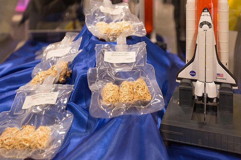 “Space Ram” was produced in four flavors—soy sauce, curry, tonkotsu (pork broth), and miso—and featured various adaptations like bite-size noodle bunches.