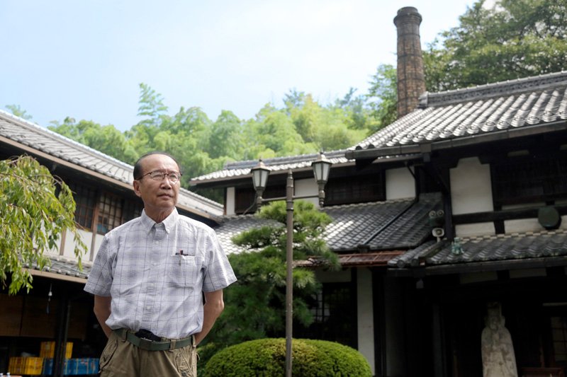 加藤卓男の息子で後継者の加藤幸兵衛。多治見市にある実家の窯元にて。