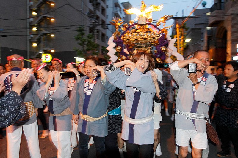 “三社祭”物语：驹形街道“一年中最短的40分钟”