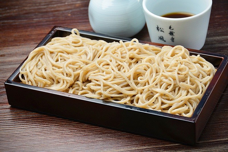 La especialidad de la casa, mori soba frío, por 700 yenes.