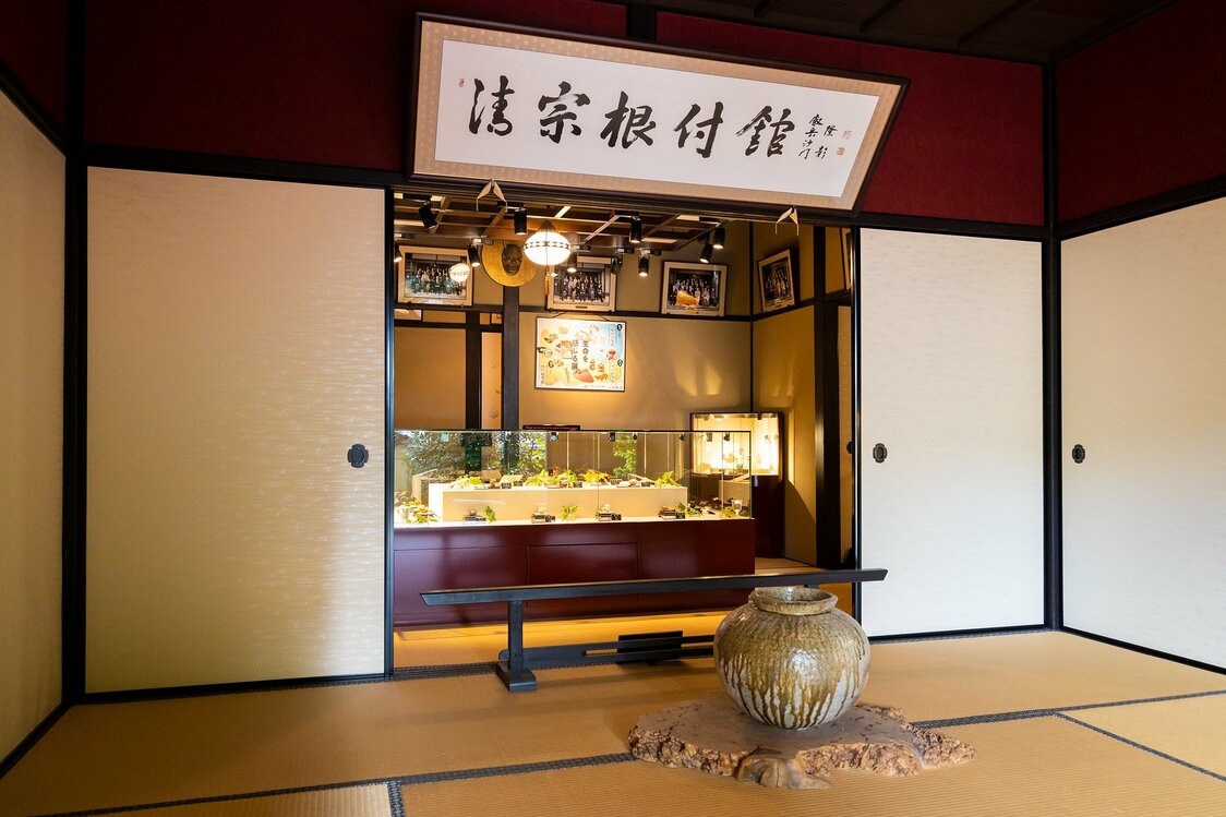 江戸時代にタイムスリップしたような趣ある館内