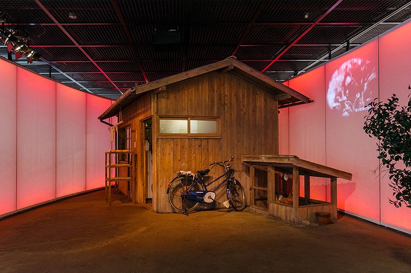 A life-size reproduction of Andō’s backyard workshop.